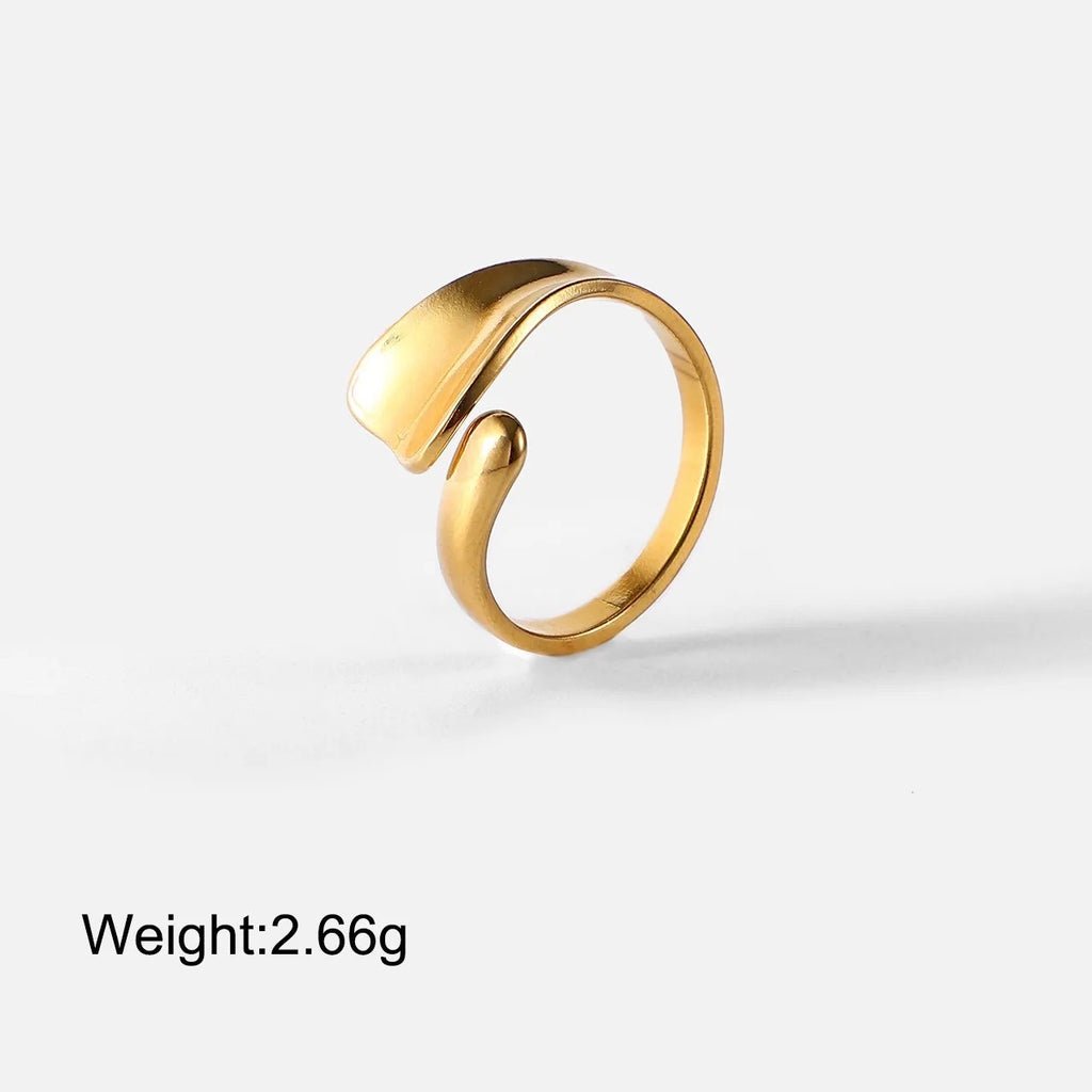 Mae Adjustable Ring