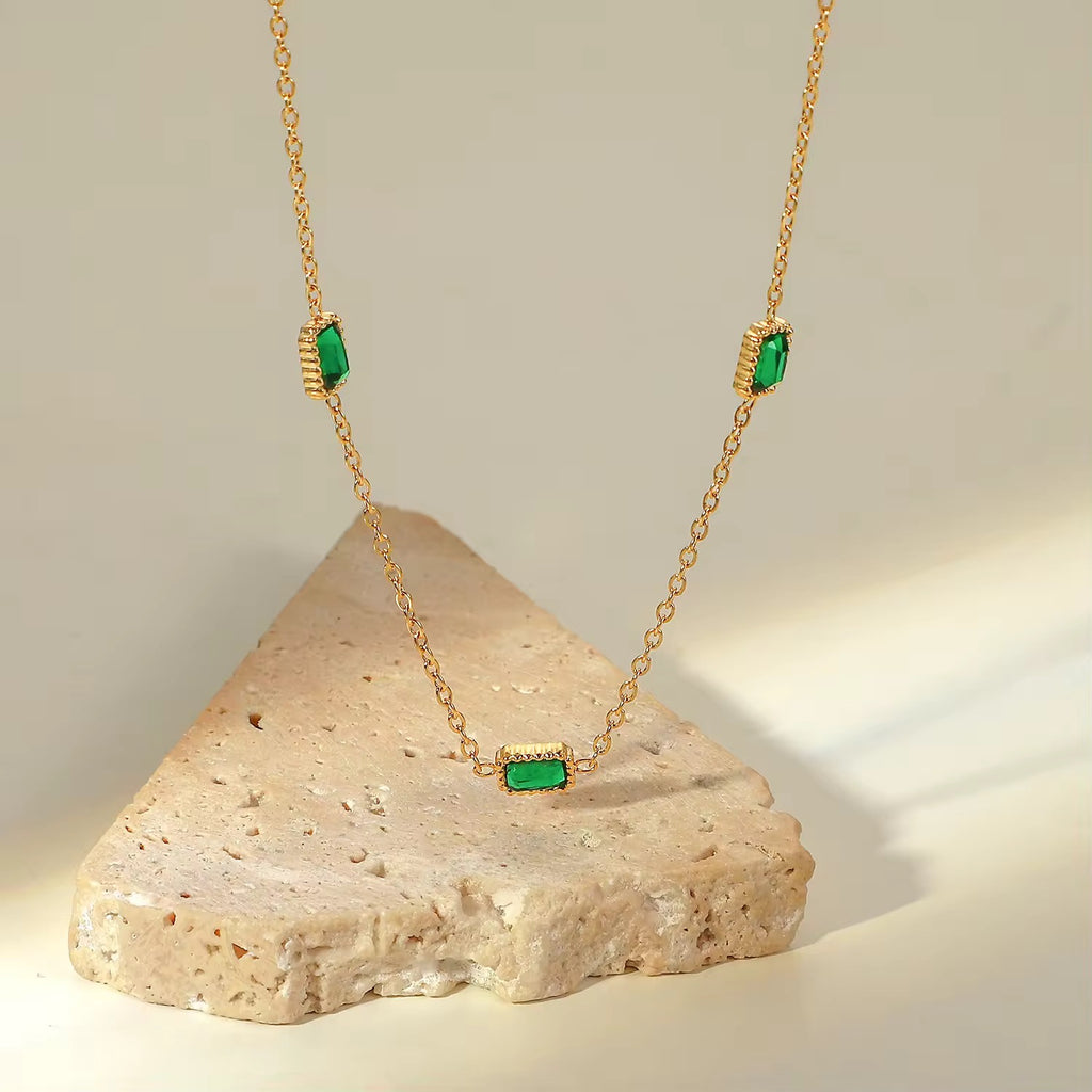 Elara Necklace