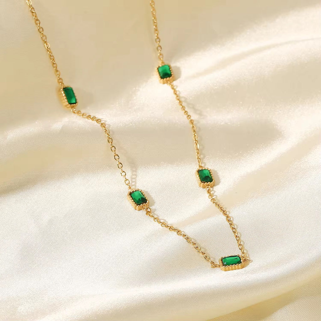 Elara Necklace