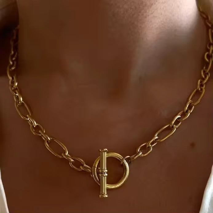 Vera Chain Necklace