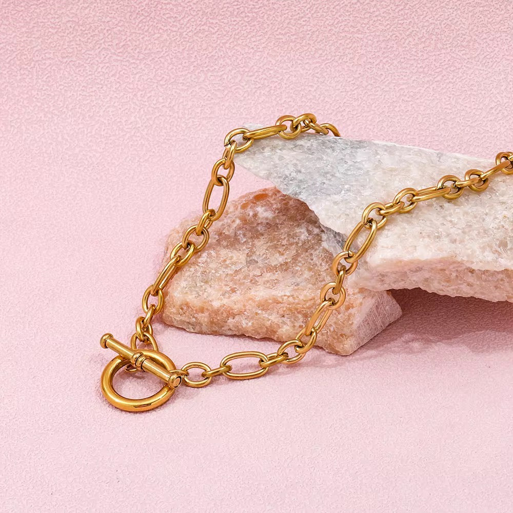 Vera Chain Necklace