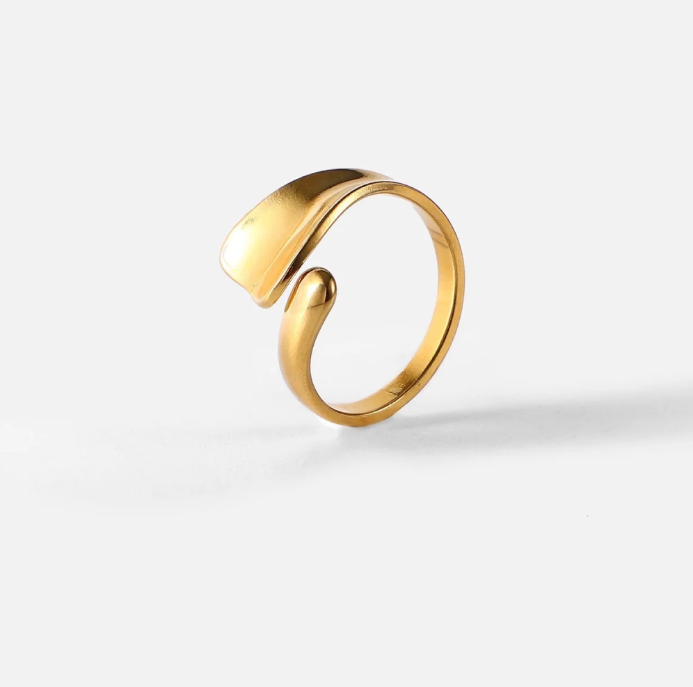 Mae Adjustable Ring