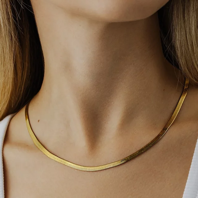Shaye minimal snake necklace – Serenity Jewels